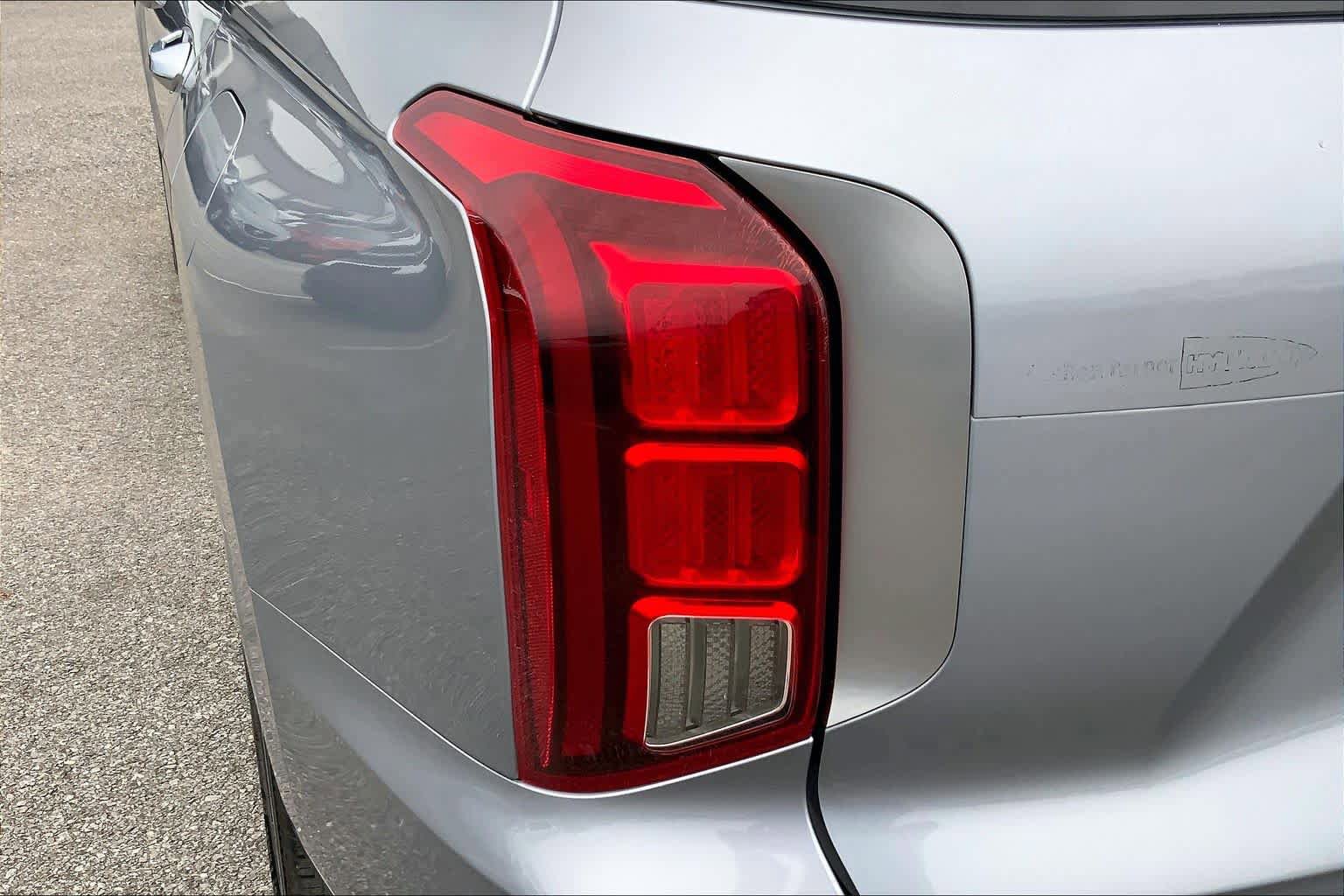 Used 2021 Hyundai Palisade Limited FWD image 28