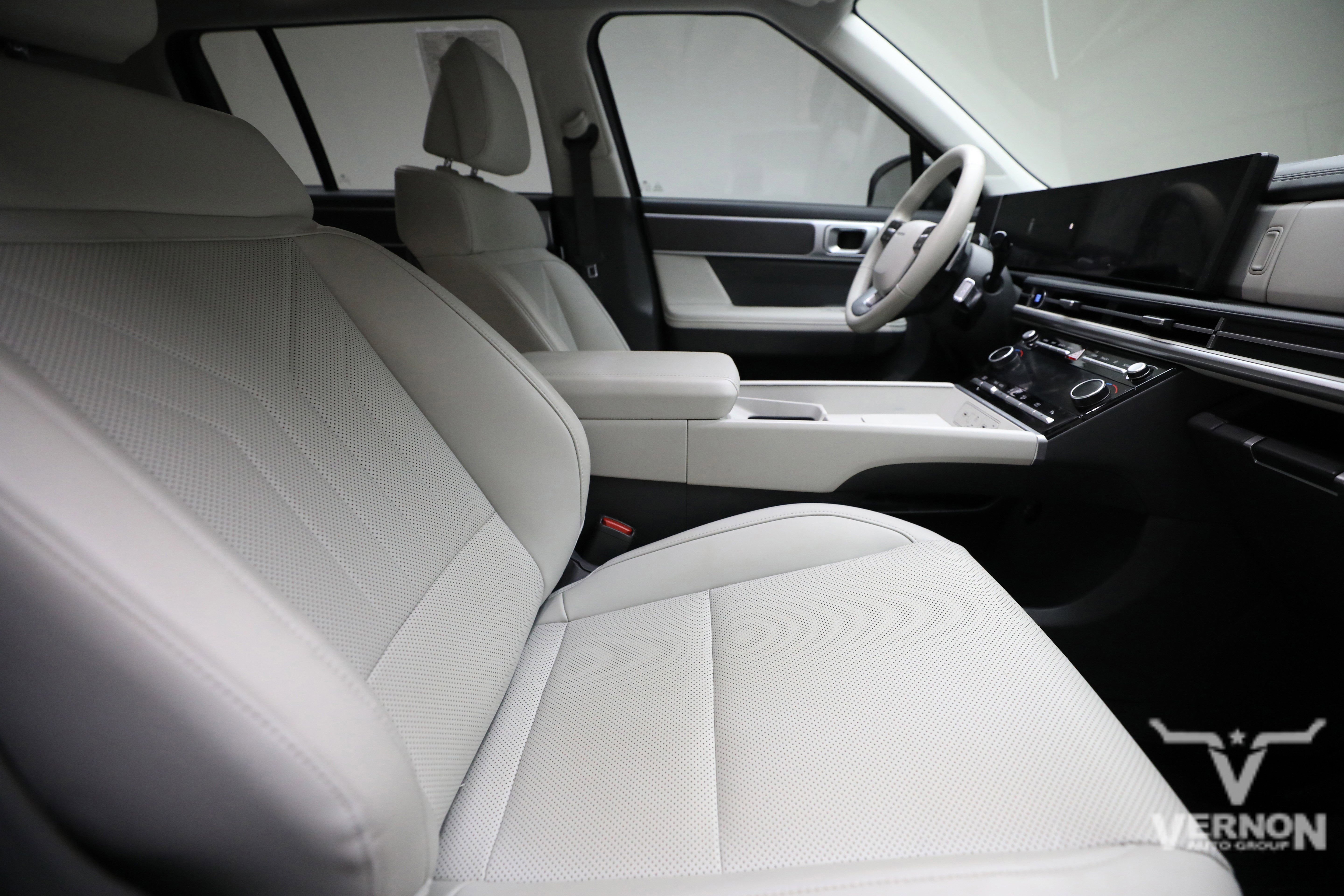 Used 2025 Hyundai Santa Fe SEL FWD image 11