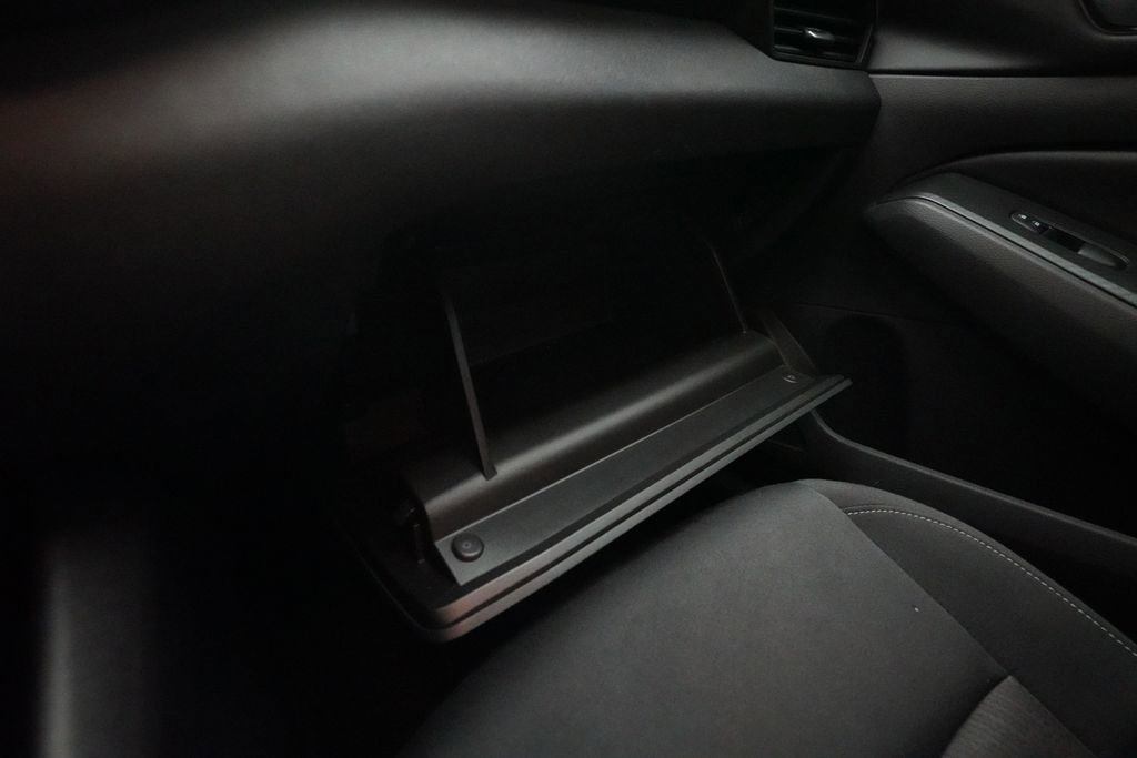 Used 2024 Nissan Altima 2.5 SV FWD image 29