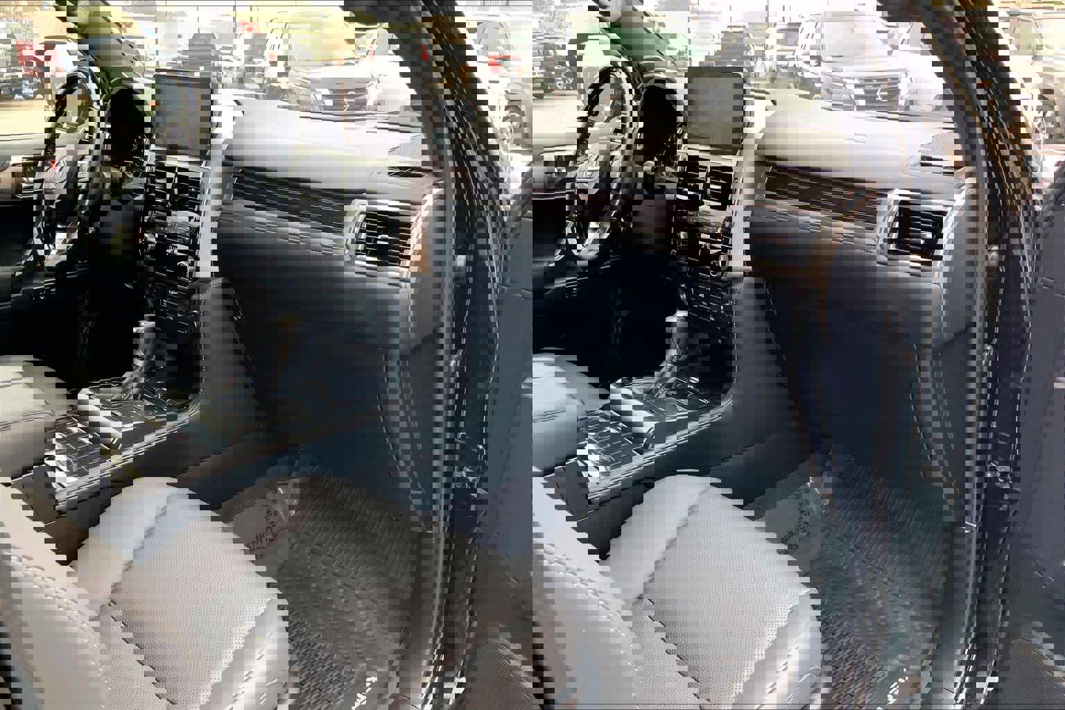 Used 2023 Lexus GX 460 Premium image 36