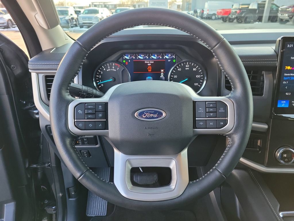 Certified 2022 Ford Expedition XLT image 22
