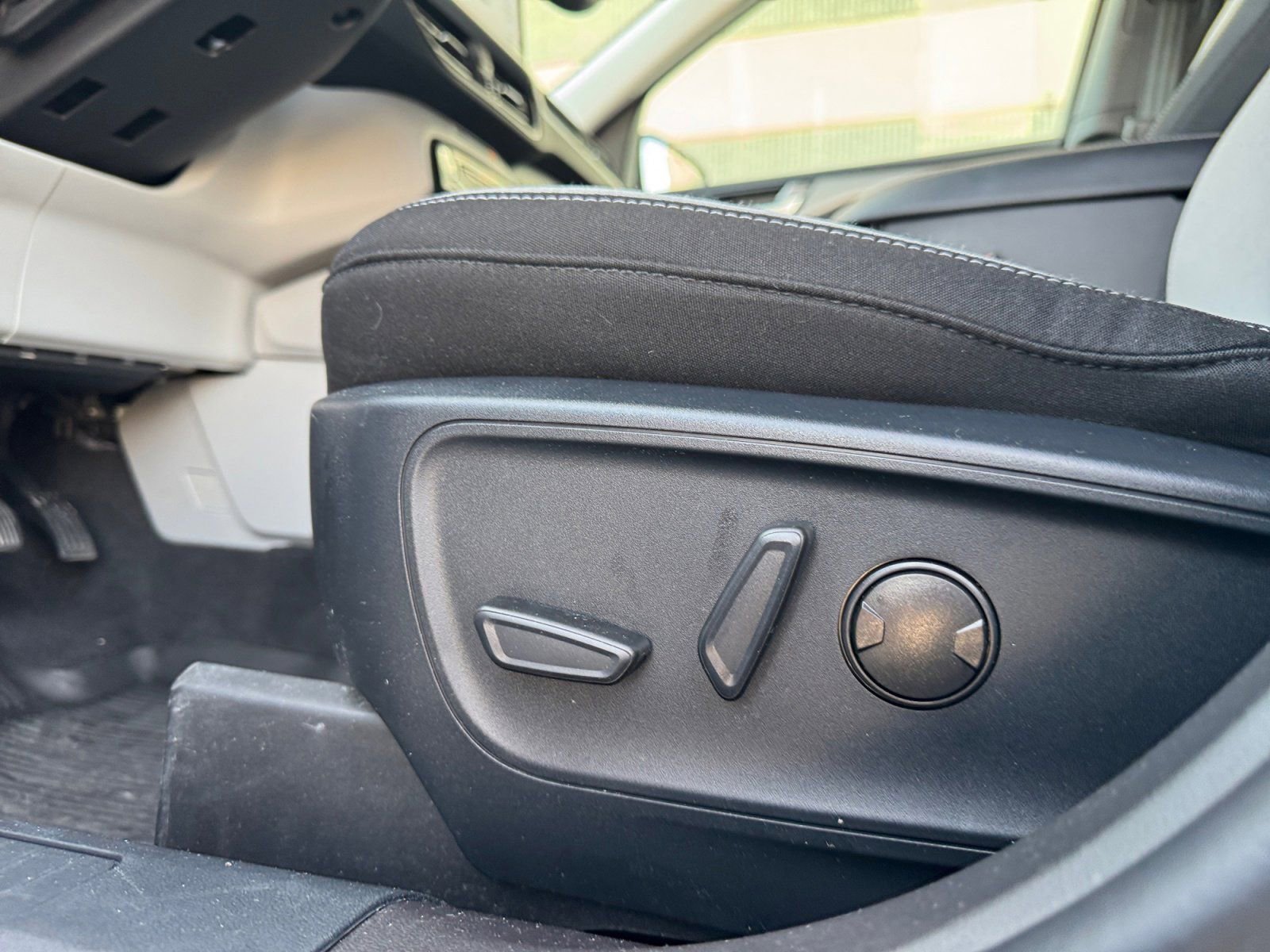 Certified 2024 Ford Escape Active w/ Tech Pack #2 image 18