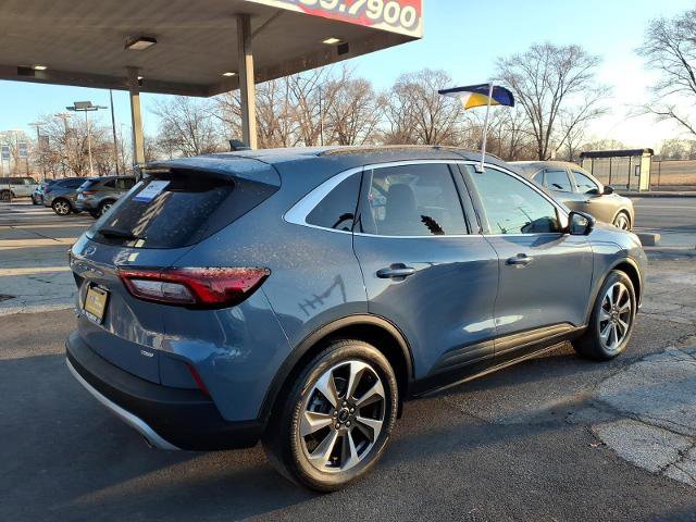 Certified 2023 Ford Escape Platinum image 3