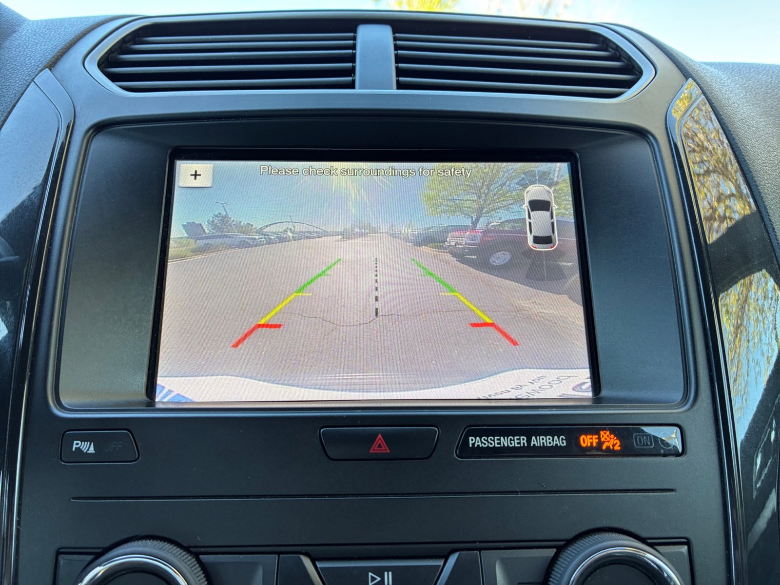 Certified 2019 Ford Explorer XLT w/ Equipment Group 202A AWD/4WD image 28