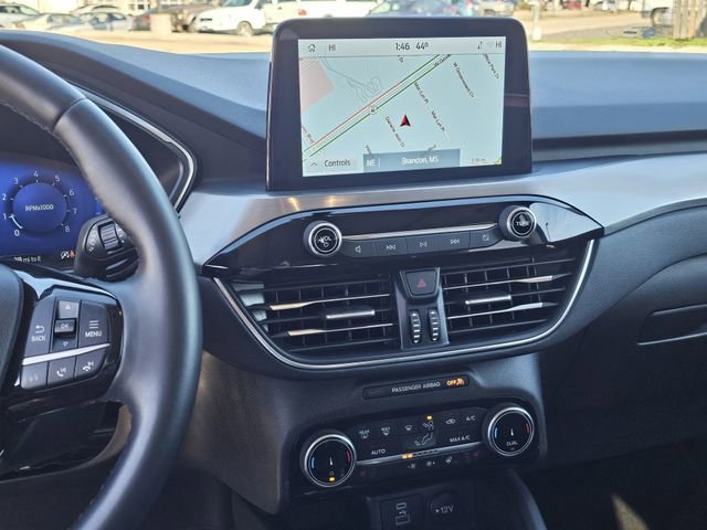 Certified 2022 Ford Escape Titanium image 9