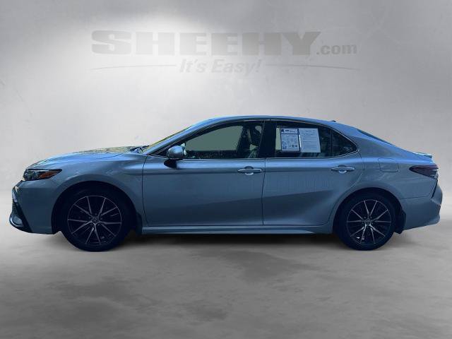 Used 2022 Toyota Camry SE w/ Cold Weather Package FWD image 17
