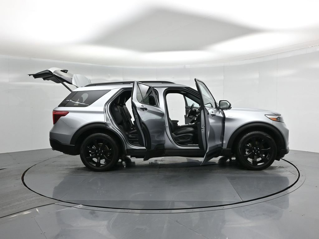 Certified 2023 Ford Explorer ST-Line w/ Class IV Trailer Tow Package image 34