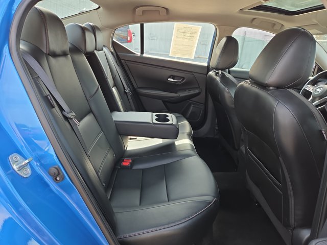 Used 2022 Nissan Sentra SR w/ SR Premium Package FWD image 14