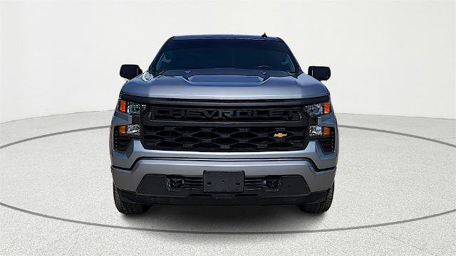 Used 2025 Chevrolet Silverado 1500 Custom image 2