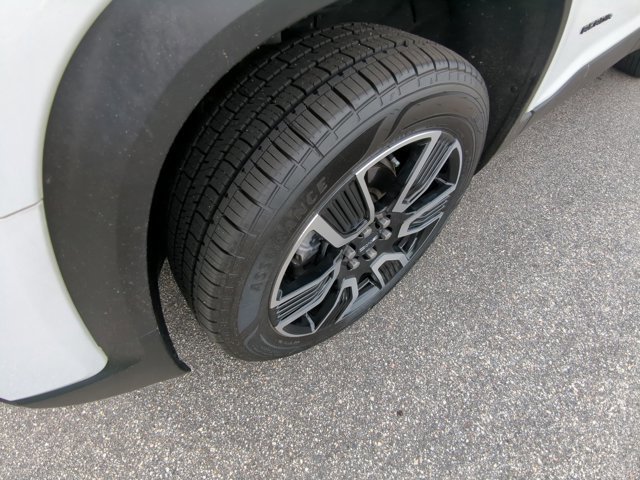 Used 2021 GMC Acadia SLE w/ Elevation Edition FWD image 12
