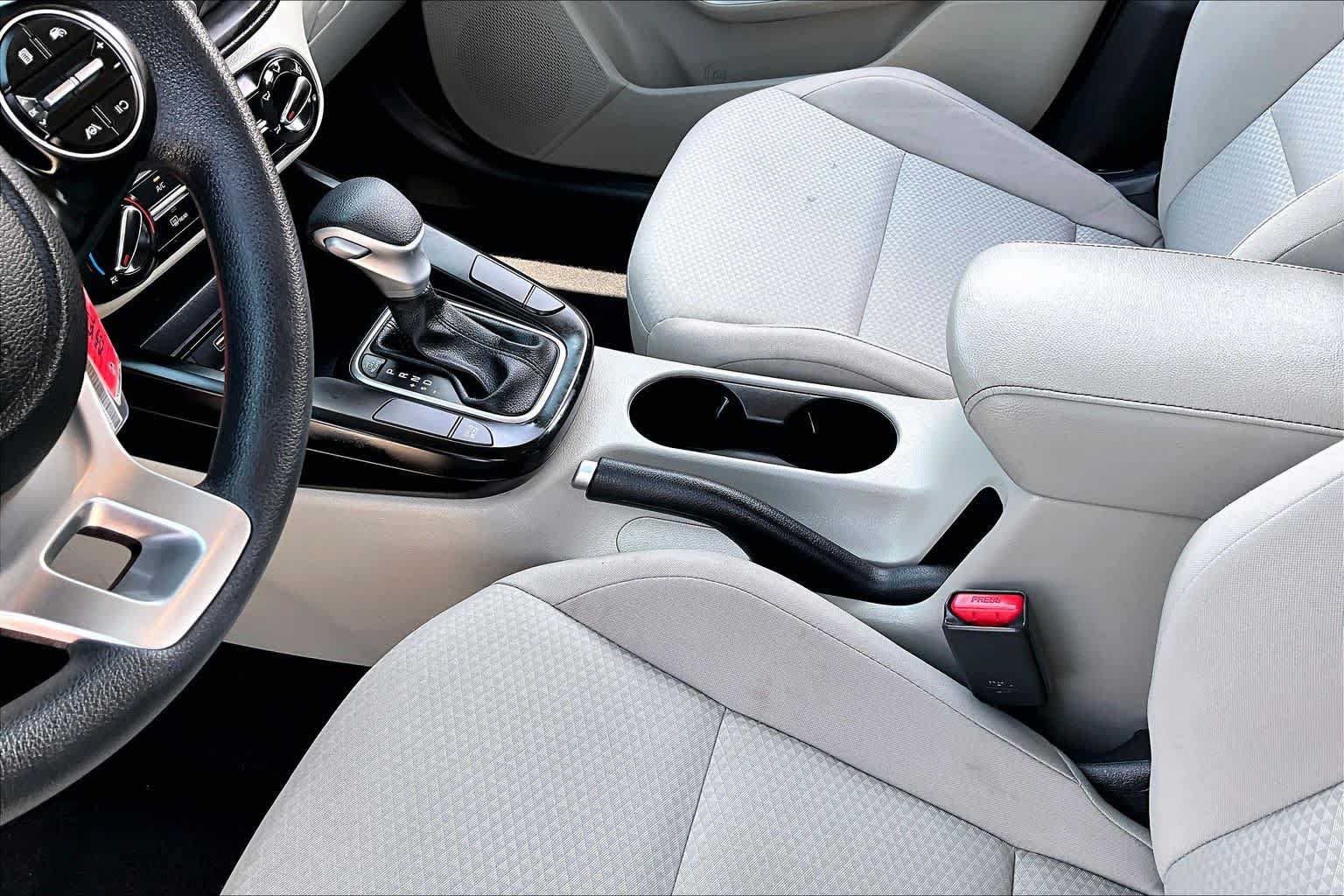 Used 2024 Kia Soul LX w/ Option Group 015 FWD image 16