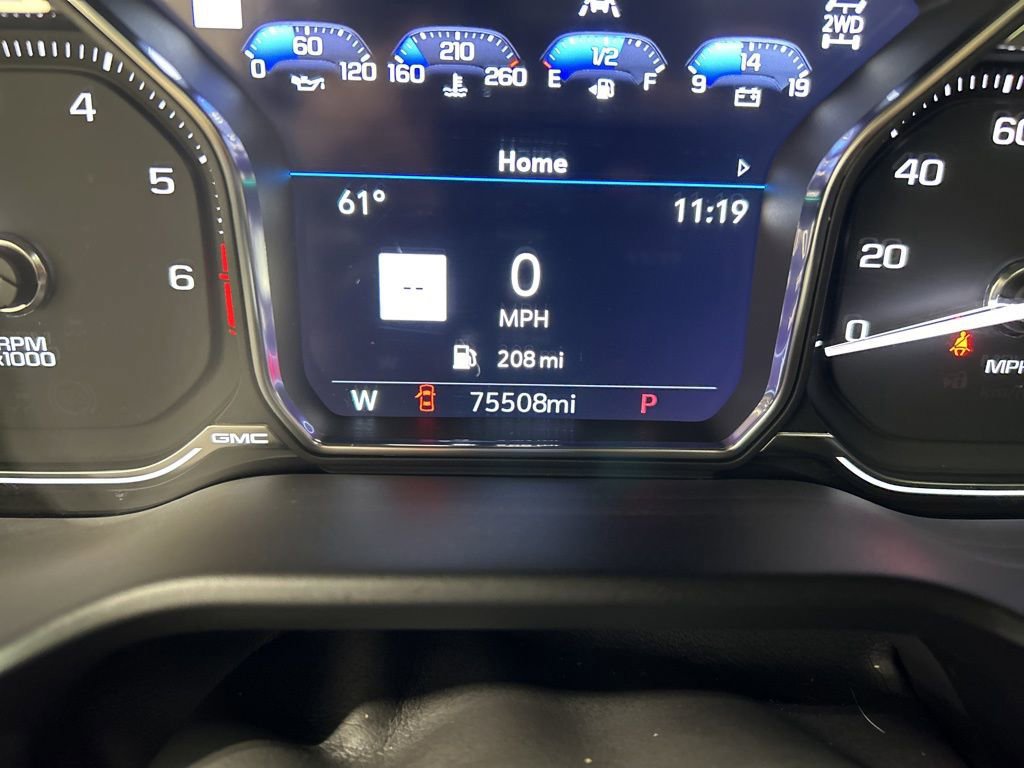 Used 2021 GMC Yukon Denali w/ Denali Premium Package image 18