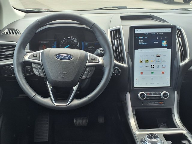 Certified 2022 Ford Edge SEL w/ Convenience Package AWD/4WD image 9