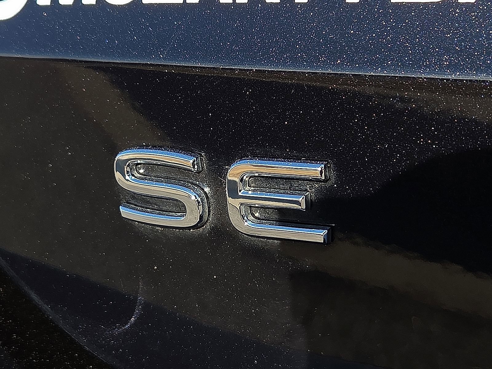 Used 2025 Volkswagen Taos SE image 9