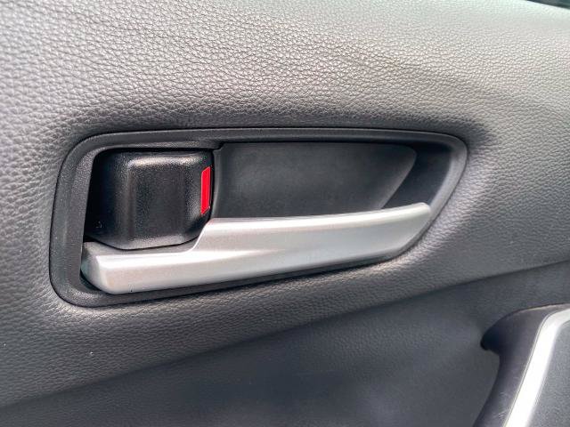 Used 2025 Toyota Corolla SE FWD image 13