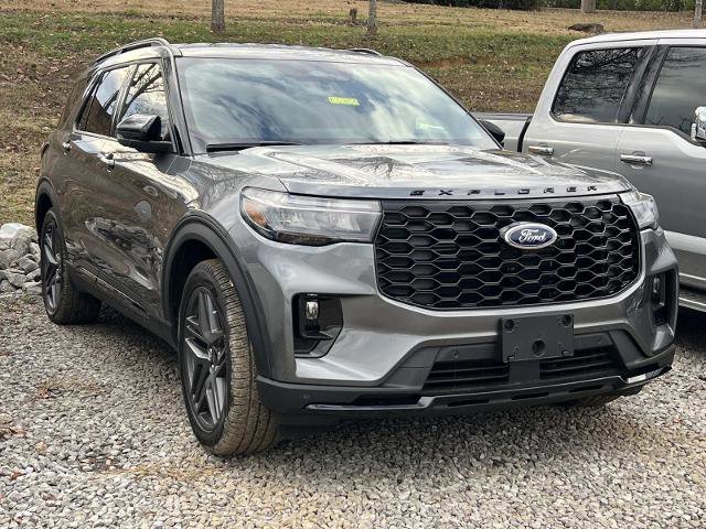 Certified 2025 Ford Explorer ST-Line w/ Premium Package image 3