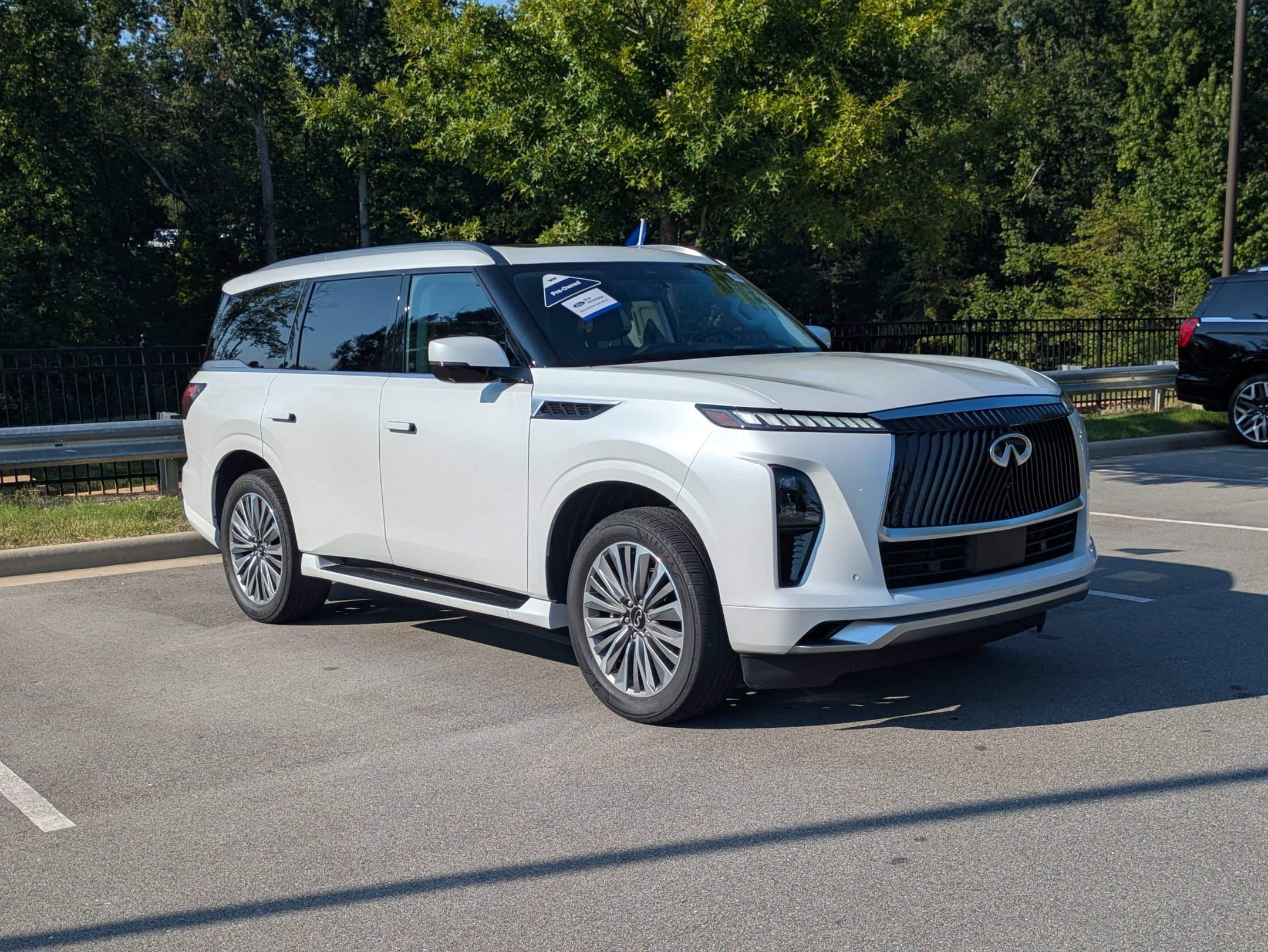 Used 2025 INFINITI QX80 Sensory