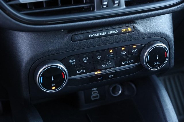 Certified 2025 Ford Escape ST-Line AWD/4WD image 17