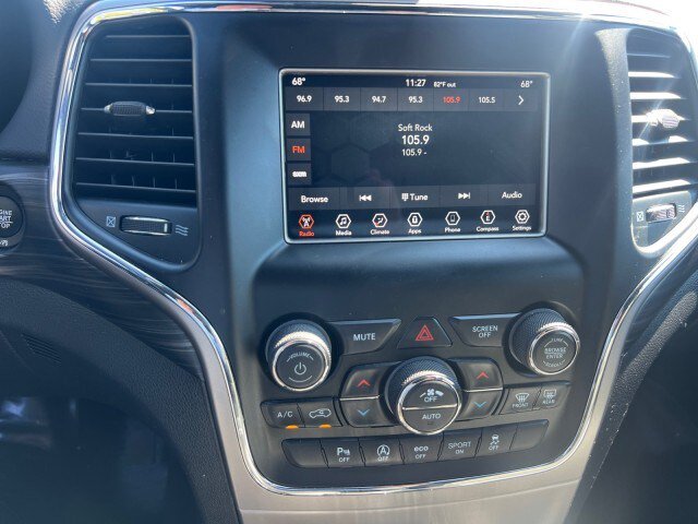 Used 2019 Jeep Grand Cherokee Laredo AWD/4WD image 14