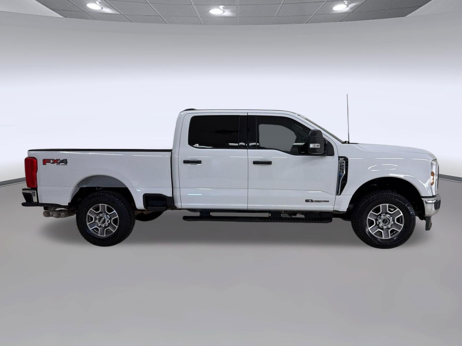Certified 2025 Ford F250 XLT w/ FX4 Off-Road Package AWD/4WD image 8