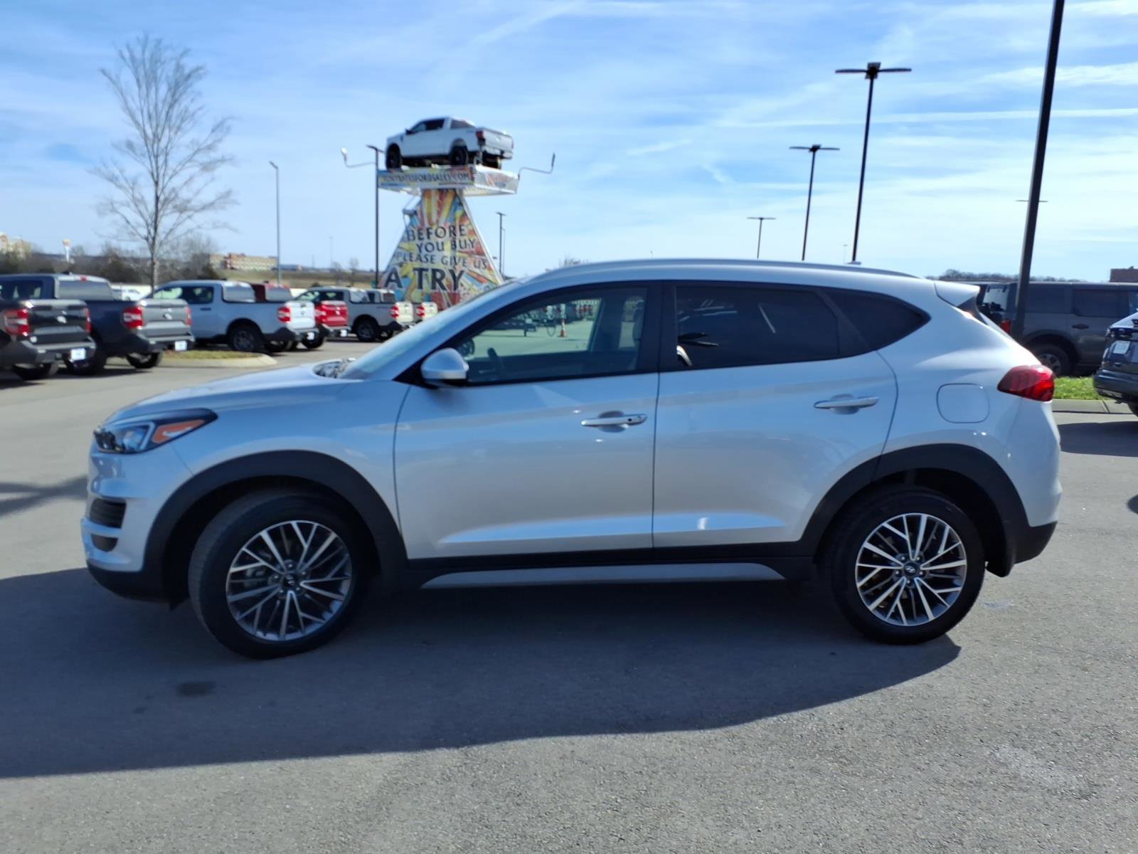 Used 2019 Hyundai Tucson SEL image 2
