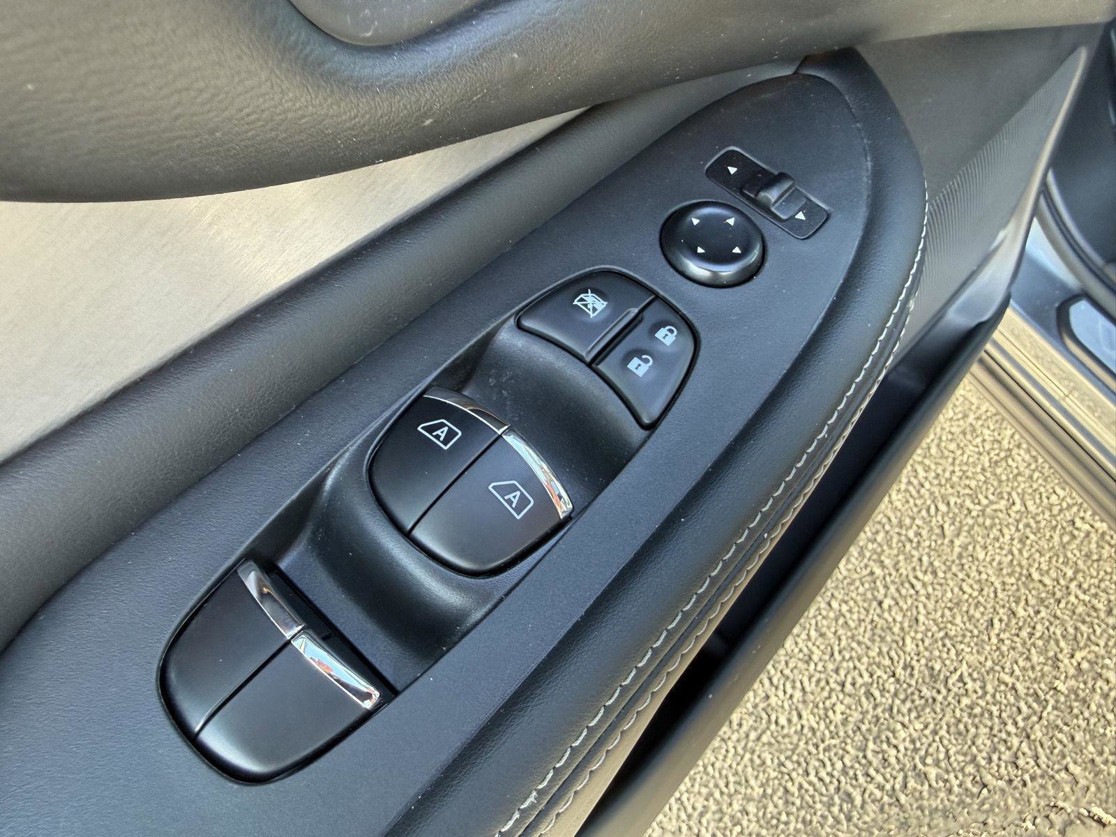 Used 2023 Nissan Murano SL image 17