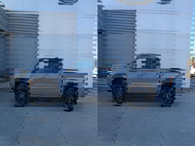 Used 2023 Nissan Frontier PRO-4X w/ Pro-4X Premium Package image 2