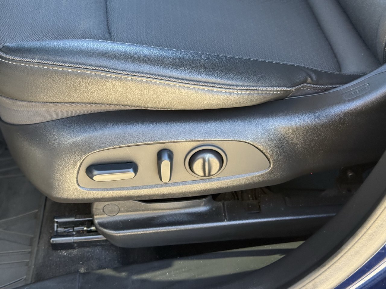 Used 2023 Buick Encore GX Select FWD image 26