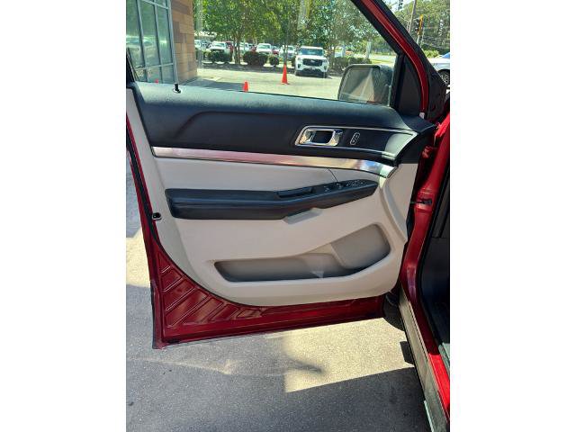 Certified 2019 Ford Explorer XLT w/ Equipment Group 202A FWD image 12