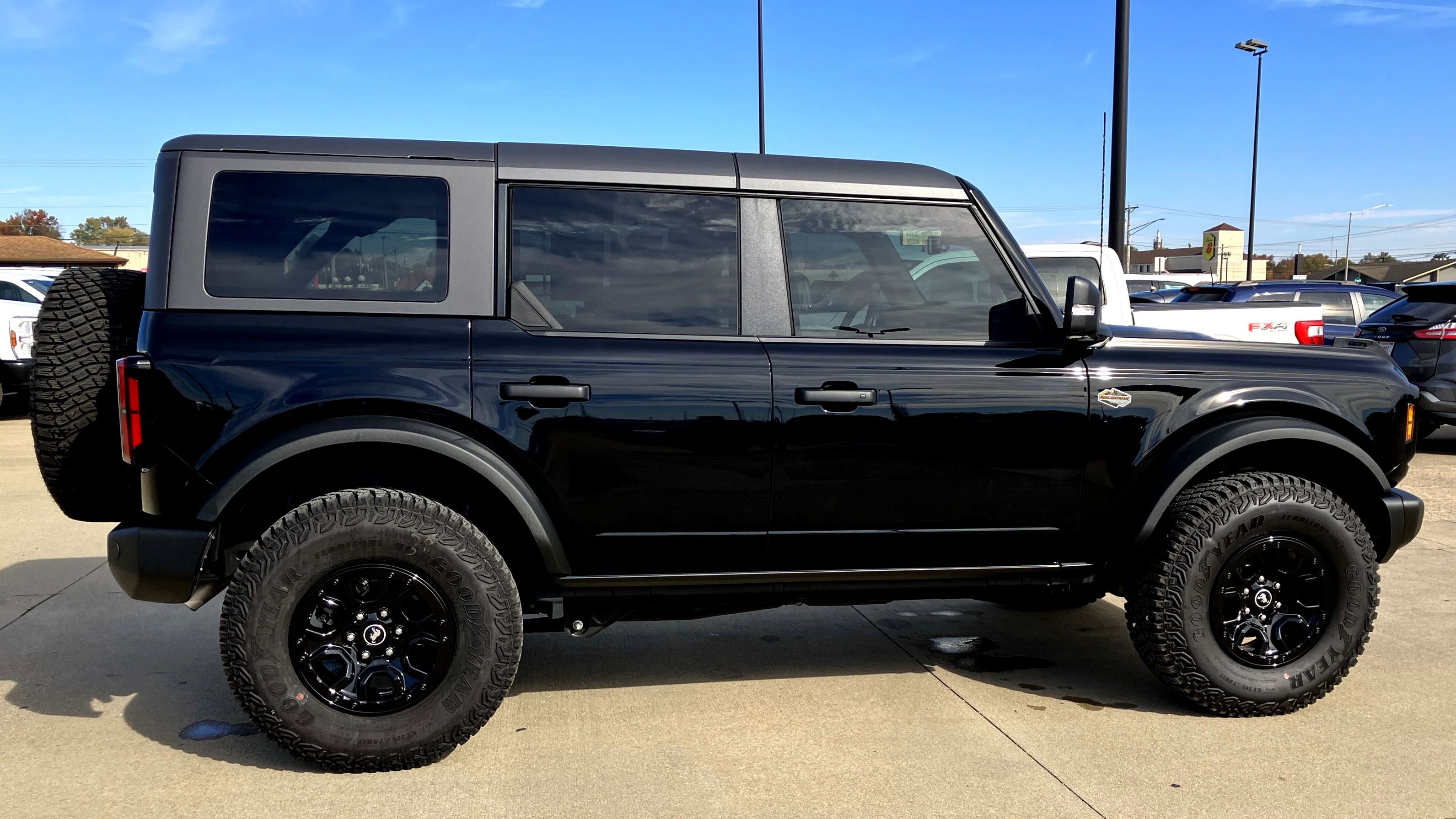 Certified 2023 Ford Bronco Wildtrak image 7