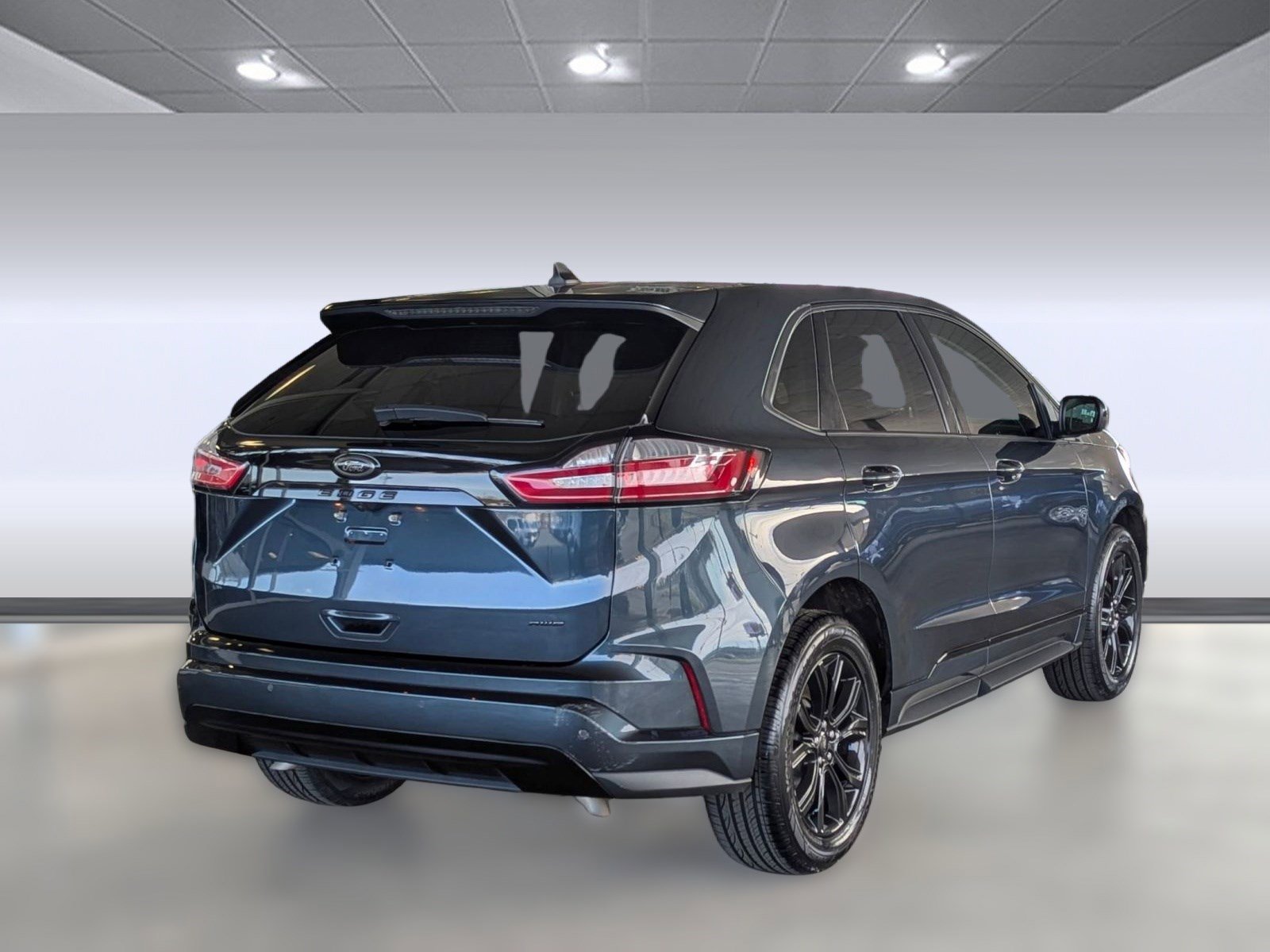 Certified 2022 Ford Edge SE w/ Black Appearance Package image 9
