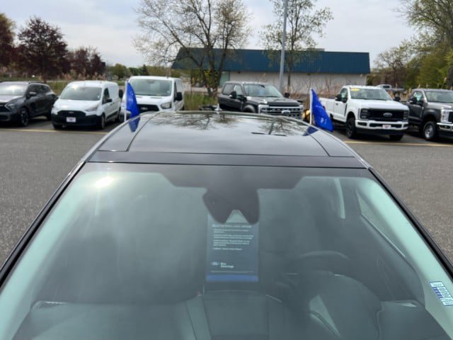 Certified 2022 Ford Edge Titanium AWD/4WD image 41