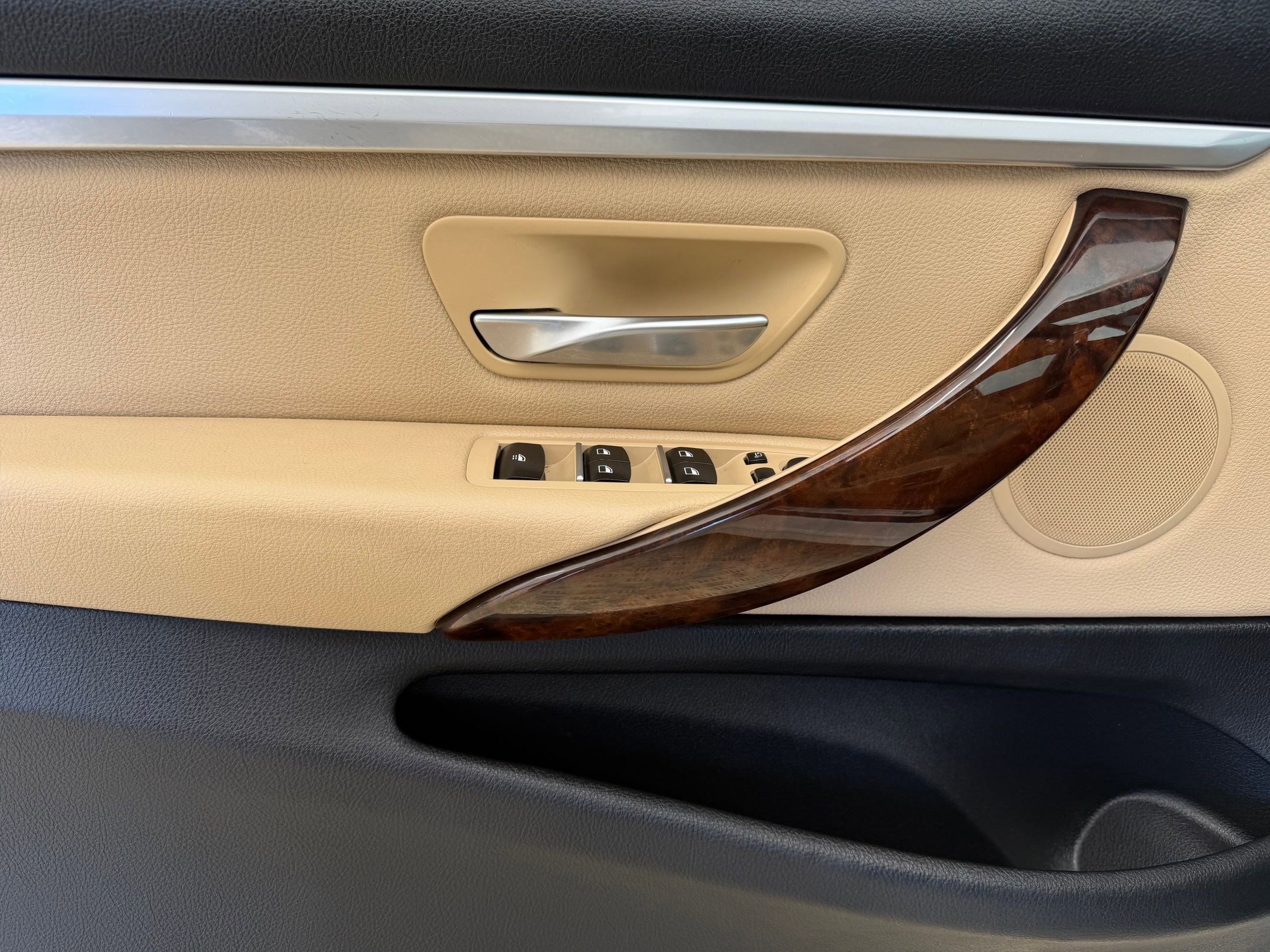 Used 2020 BMW 430i Convertible w/ Convenience Package image 13