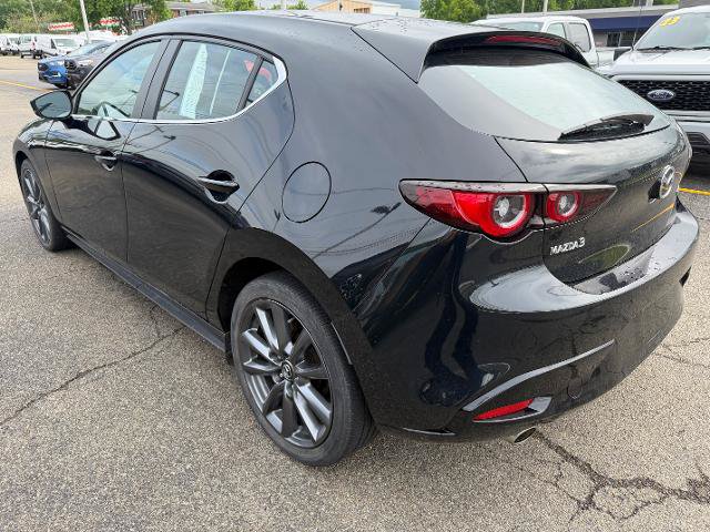 Used 2022 MAZDA MAZDA3 s FWD image 3