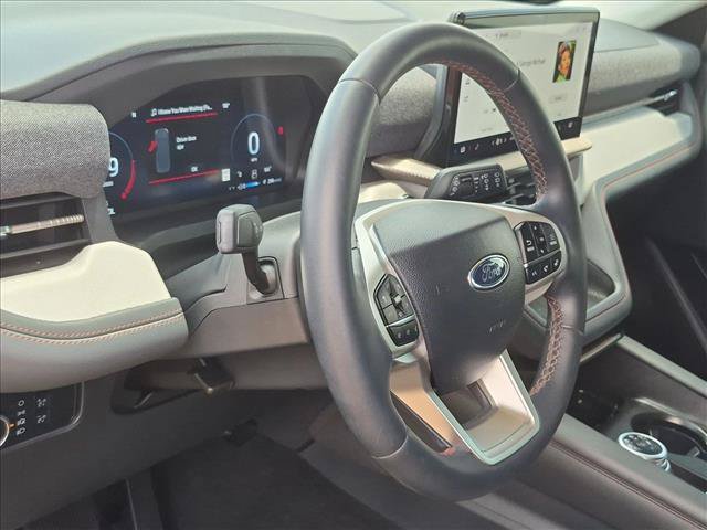 Certified 2025 Ford Explorer Active RWD image 10