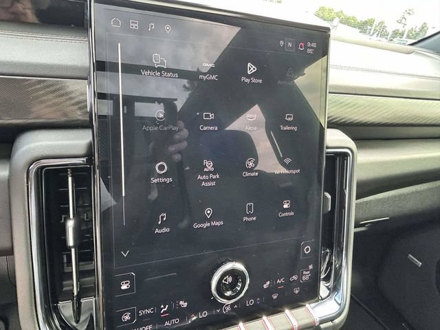 Used 2025 GMC Yukon AT4 w/ AT4 Premium Package AWD/4WD image 16