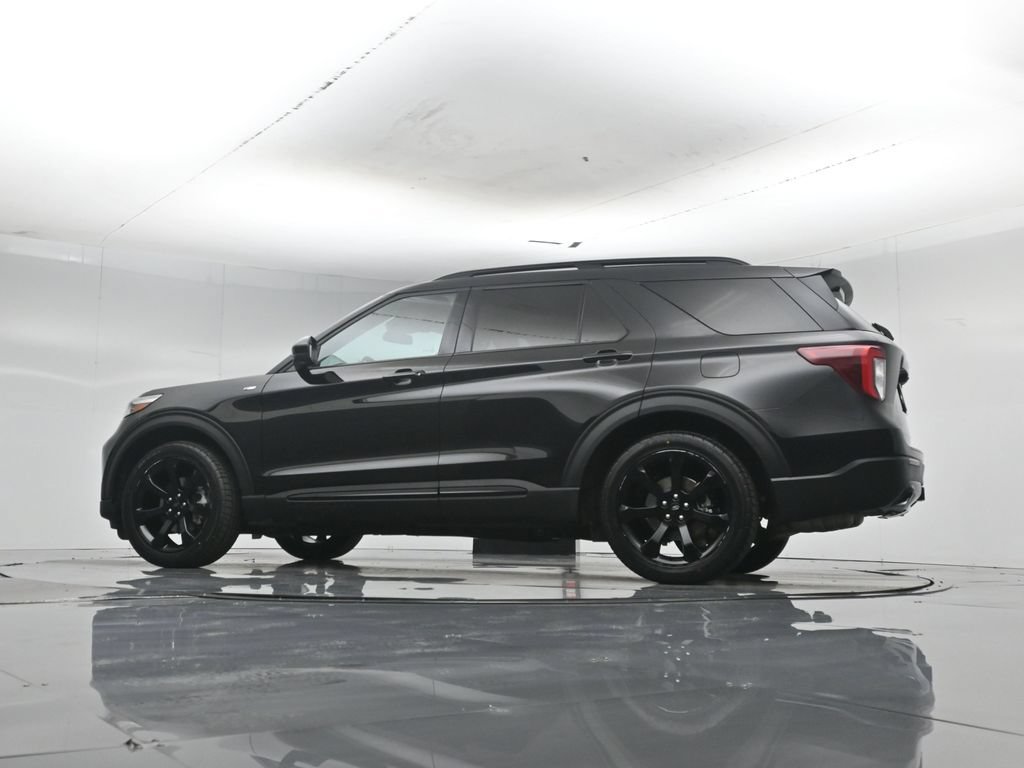 Certified 2023 Ford Explorer ST-Line RWD image 56