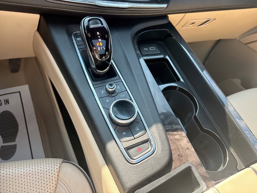 Used 2023 Cadillac Escalade Premium Luxury w/ Performance Package AWD/4WD image 36