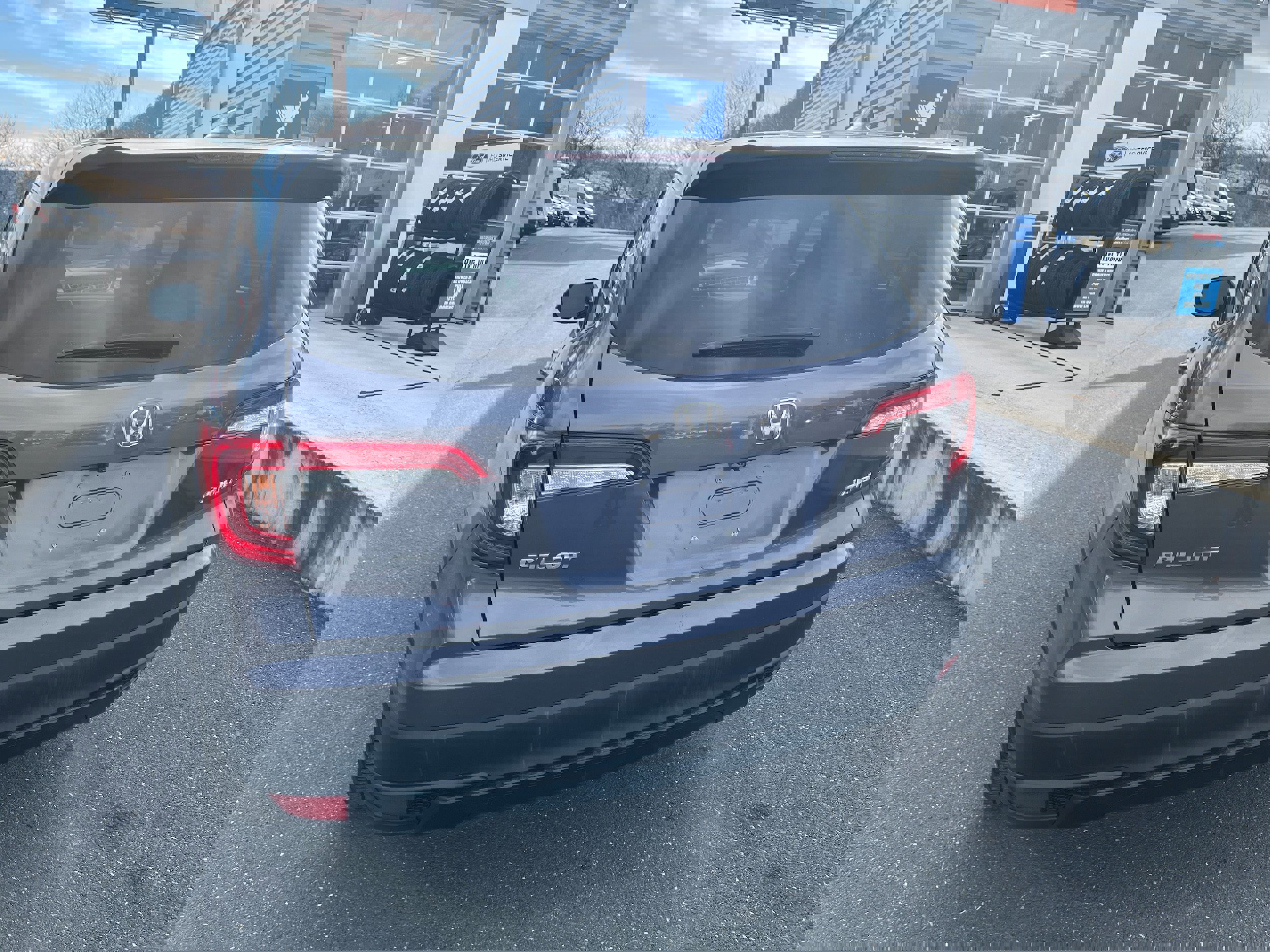 Used 2019 Honda Pilot LX image 4