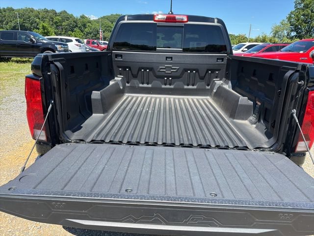 Used 2023 Chevrolet Colorado Trail Boss w/ LPO, Dark Essentials Package AWD/4WD image 10
