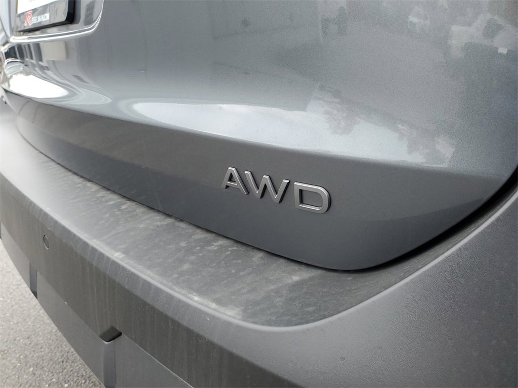 Used 2025 Nissan Kicks SV w/ SV Premium Package image 6