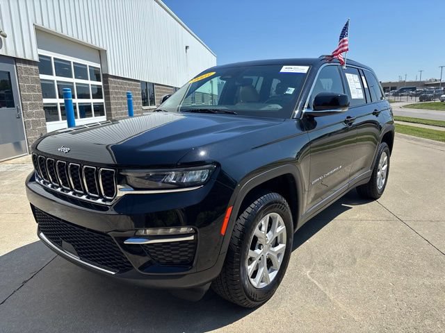 Used 2023 Jeep Grand Cherokee Limited AWD/4WD image 5