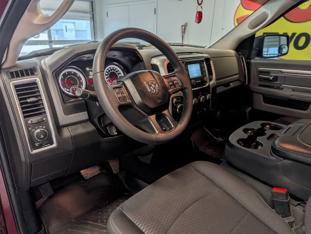 Used 2019 RAM 1500 Classic Warlock AWD/4WD image 9