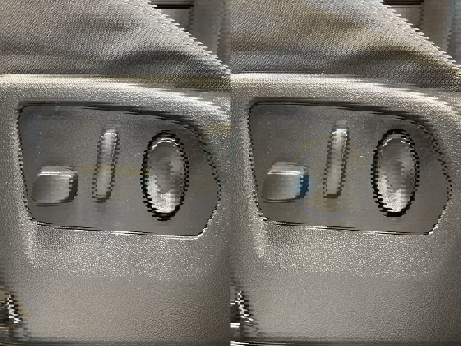 Used 2023 Chevrolet Silverado 1500 LT w/ Z71 Off-Road Package image 12