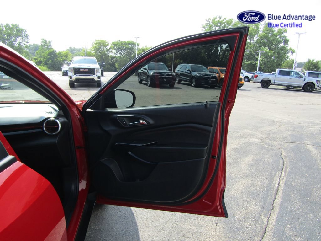 Used 2026 Chevrolet Trax RS w/ Driver Confidence Package FWD image 39