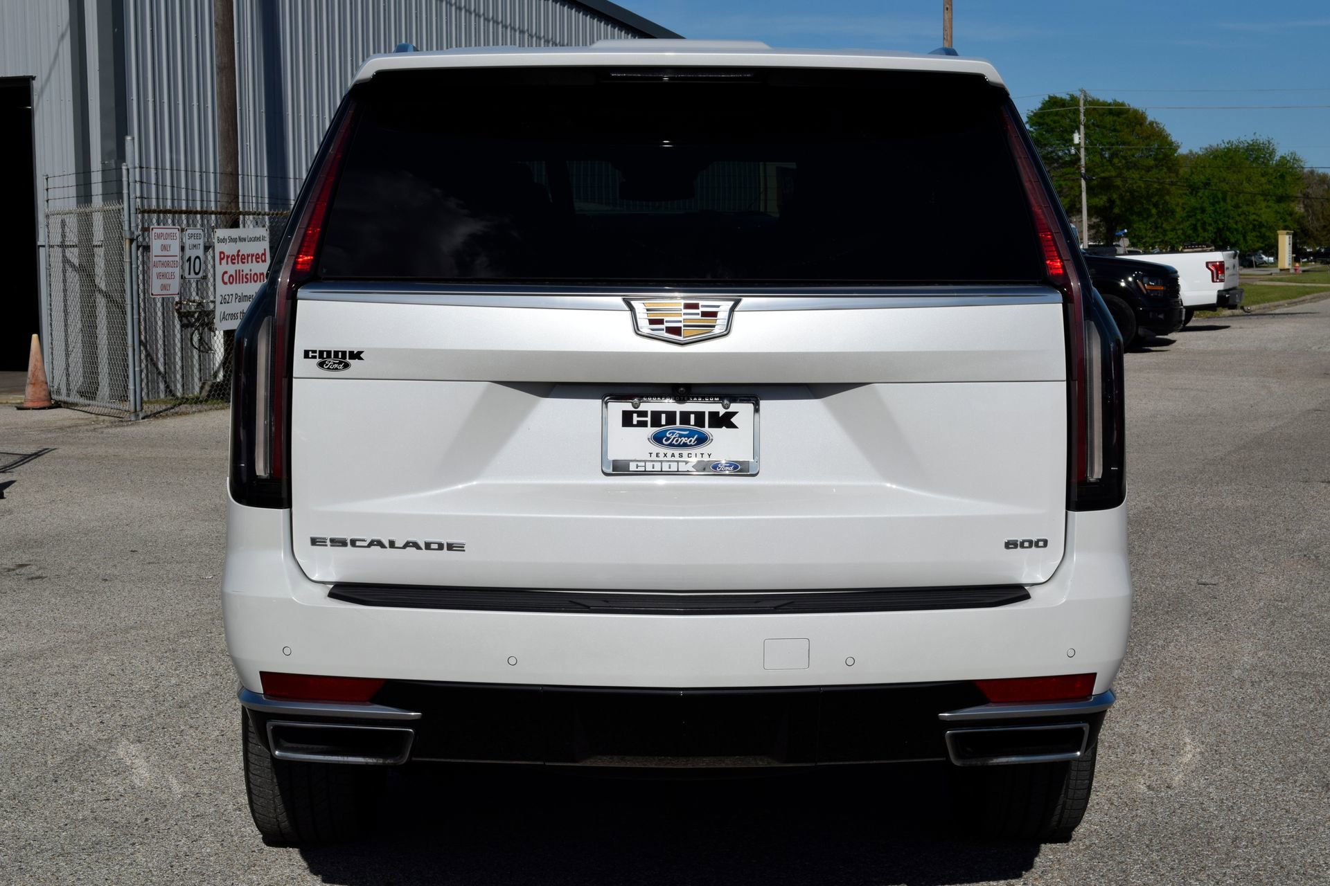 Used 2023 Cadillac Escalade Luxury image 5