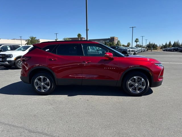 Used 2026 Chevrolet Blazer LT FWD image 5
