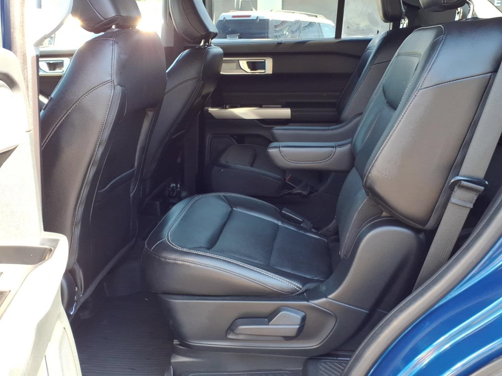 Certified 2022 Ford Explorer Limited AWD/4WD image 11
