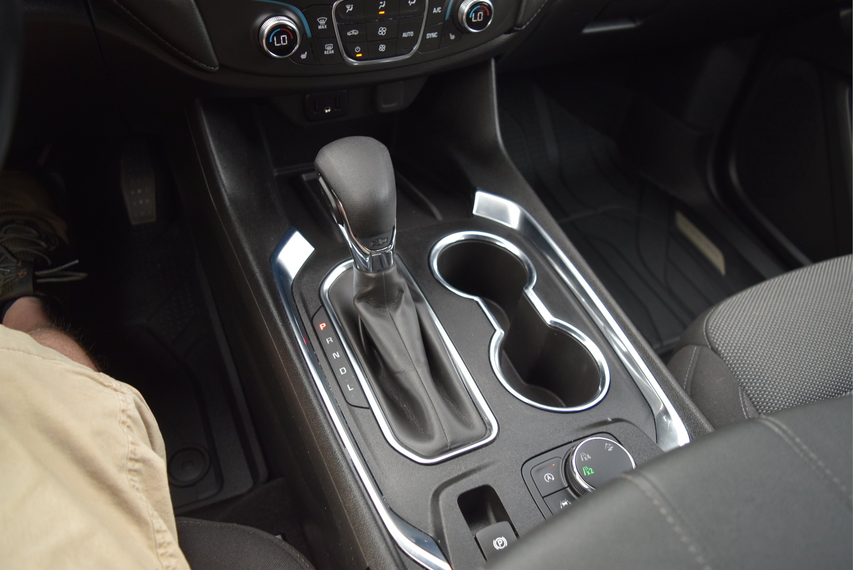 Used 2023 Chevrolet Traverse LT w/ LPO, Floor Liner Package AWD/4WD image 17