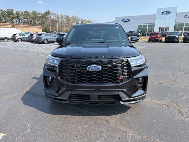 Certified 2025 Ford Explorer ST image 8